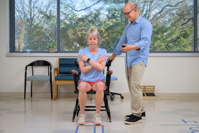 UDCHS's tweet photo. The pain is real.

New @UDelawarePT research in @acr_journals shows nearly 40% of adults with #arthritis face work limitations, but #physicaltherapy can help.

Read more in UDaily ⬇️

🔗 https://t.co/G5W9l1aCgF

#UDel #UDResearch https://t.co/NAyt6JQbnU
