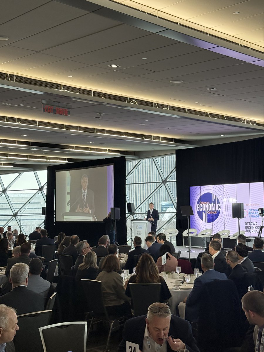 _MarkSutcliffe's tweet image. It is great to address a packed house of engaged community leaders and innovators at the @ottawabot Economic Outlook event. Today, I shared how we are repositioning Ottawa’s economy to keep moving our city forward. I will continue to work hard every day to make Ottawa safer, more…