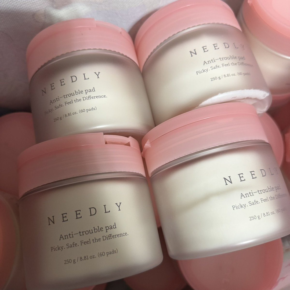 PupPeary_Shop's tweet image. Needly Anti-trouble pad 60แผ่น
จบปัญหาผิวและรูขุมขนใน 1
น้องมี Peeling Complex AHA, PHA BHA, LHA ทำมาเพื่อผิวที่มีปัญหาสิวและผิวแพ้ง่ายเลยค่า

หมดอายุ 05/2028

- น้ำท่วม 250 บาท