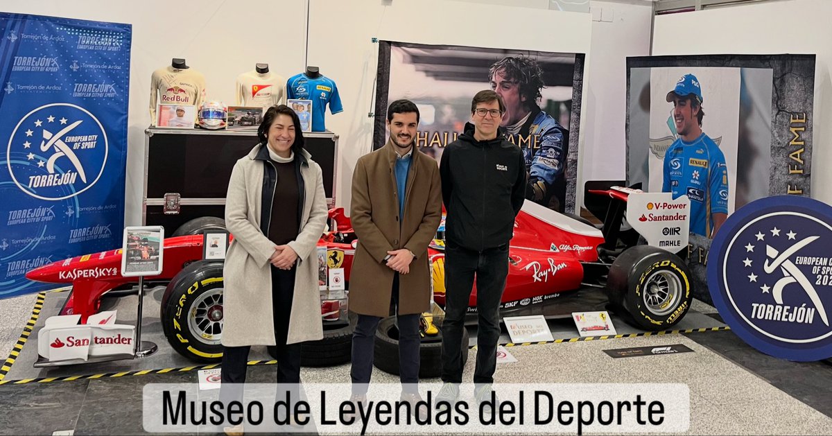 Inauguración del Museo del Deporte en la Casa de Cultura, presidida por Alejandro Navarro y Miriam Gutiérrez 
Un espacio único con piezas históricas como el Ferrari F1 2017 de Vettel y Räikkönen, el gorro de Phelps, los guantes de Tyson, la bici de Induráin, o camiseta de U.Bolt.