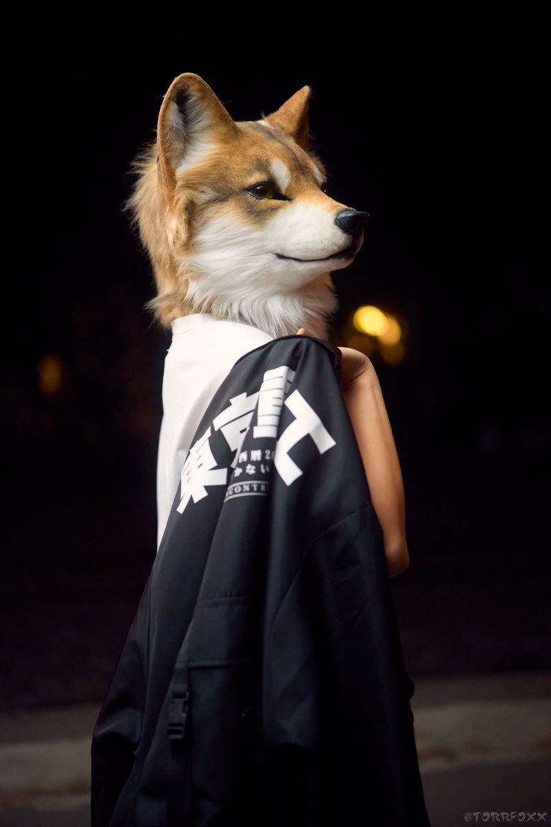 最近、このような男らしいポーズを取ることが気に入っている✨
-
📸 : <a href="/TorrFoxx/">圖爾</a> 
-
#創造トリアノン