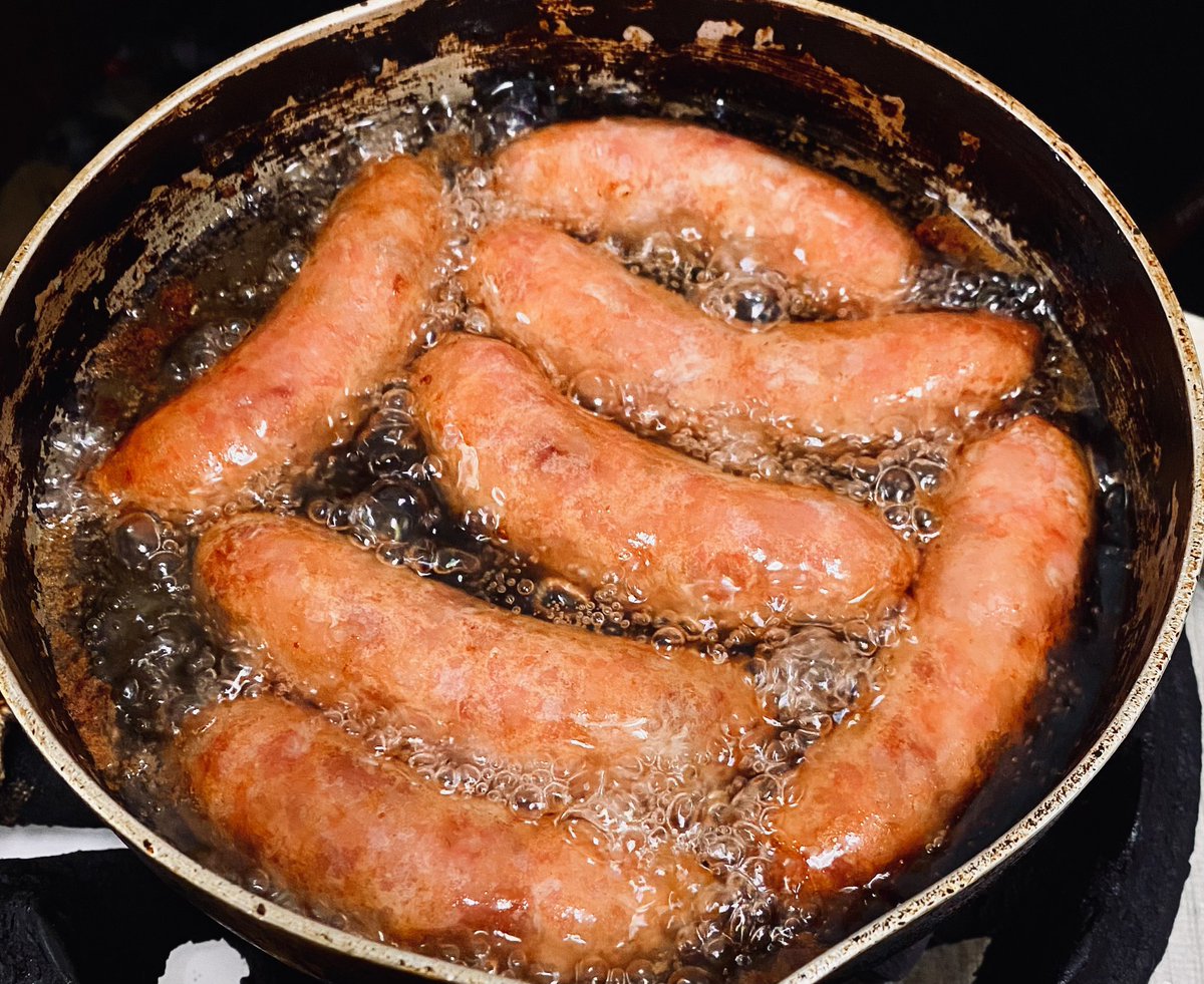 每天都在炸沒有一天不炸😮‍💨
每天都在傷害很多的肉棒🌭
#炸香腸