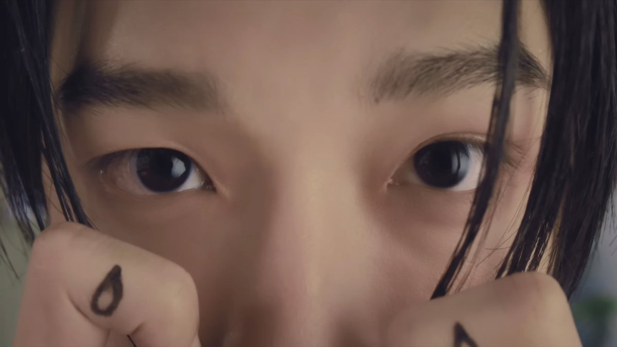 bunienice's tweet image. รู้ว่าเสือมันอันตราย คิดว่าฉันเป็นแมวกะด้ายยย 

#NEXnattakit 
#BUS_SoBlue_MV