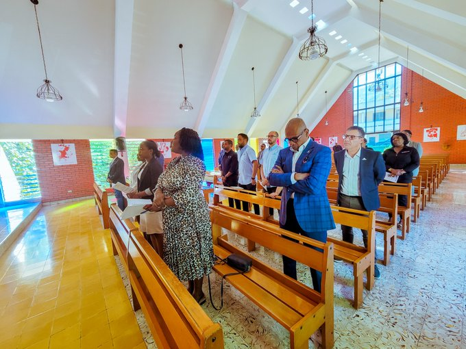lequotidien509's tweet photo. Haïti : L’ADIH a célébré ses 45 ans ce mardi 20 janvier 2026 par une Messe d’Action de Grâce à la Chapelle du Juvénat F.I.C., en présence de dignitaires de l’État et partenaires. Un moment de recueillement et de gratitude. #ADIH45Ans #Haïti #ADIH #Gratitude #lequotidien509 https://t.co/z7KILn0j2M