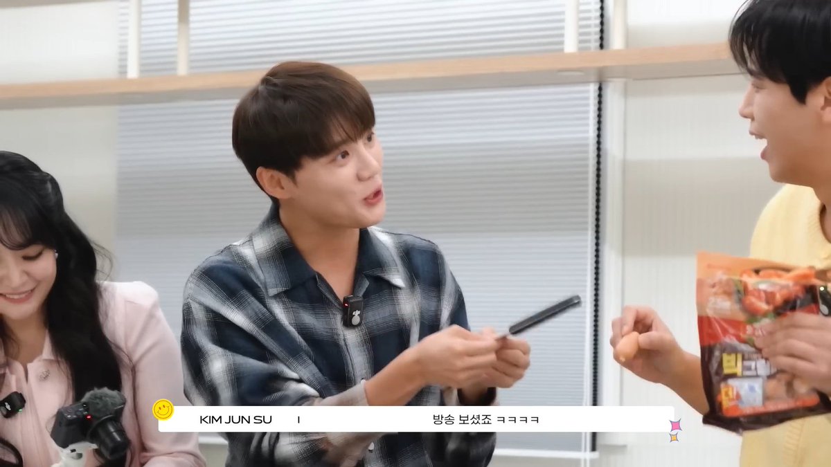 아 요리방송 컨텐츠 보고싶다 두바이딴딴강정을 만드는 김준수라던가 하는...