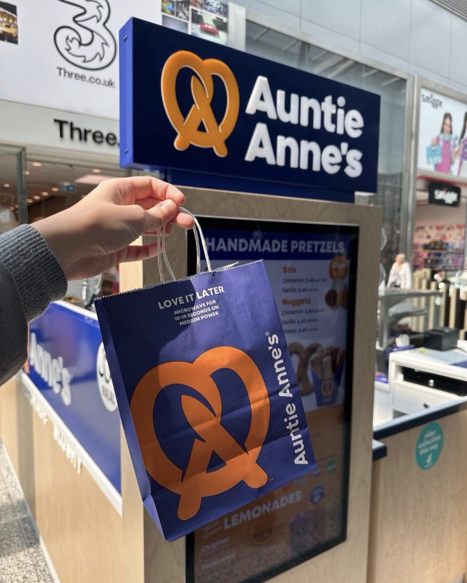 Rain = taking cover in the local shopping centre = retail therapy = accidentally falling into Auntie Anne’s 🫢 A warm, soft pretzel is the only answer on days like today ☔️

Image creds: Liberty Romford