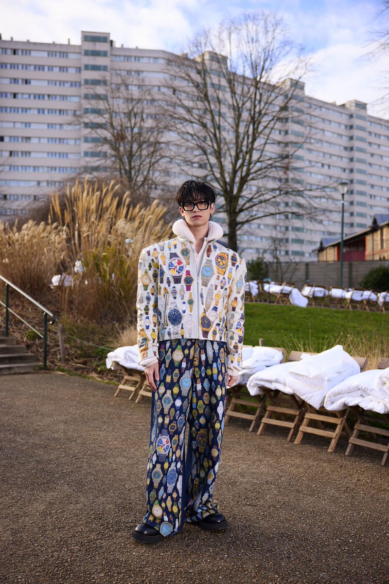 Praewdaily's tweet image. เสิร์ฟความหล่อส่งตรงจากปารีส ✨ รวมภาพ "โทมัส ธีร์ทัศน์" ในลุคสุดเท่ เข้าร่วมชมแฟชั่นโชว์ของ 3.PARADIS คอลเล็คชั่น Autumn/Winter 2026 

#3PARADISxTHOMAS
#tthomastc @tthomastc #Praewmag