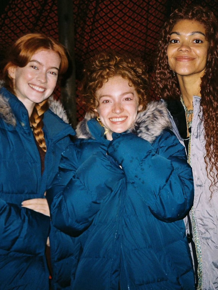 머리 땋은 분 진짜 내 상상속 로한 그 자체인데