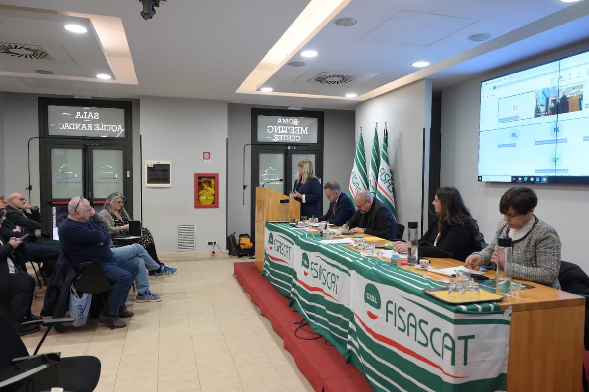 #DanielaFumarola a Fisascat Cisl : << Mentre nel mondo crescono le tensioni, vediamo riemergere logiche che pensavamo superate: l’idea che si possano cambiare confini o sovranità con una pressione politica o militare. L’Europa non può limitarsi a commentare. Deve svegliarsi,