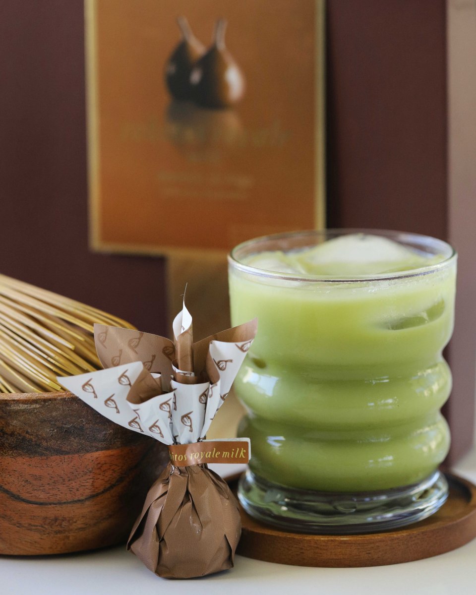 rabitosroyale's tweet image. ¡Refrescante matcha helado con leche y nuestros deliciosos #Rabitos Milk!
-
Refreshing iced matcha latte with our delicious #RabitosRoyale Milk!

#BombonesDeHigo #ChocolateFigBonbon #bombones #bonbons #MatchaLatte #matcha #TeMatcha #MatchaConLeche #chocolate #IcedMatchaLatte