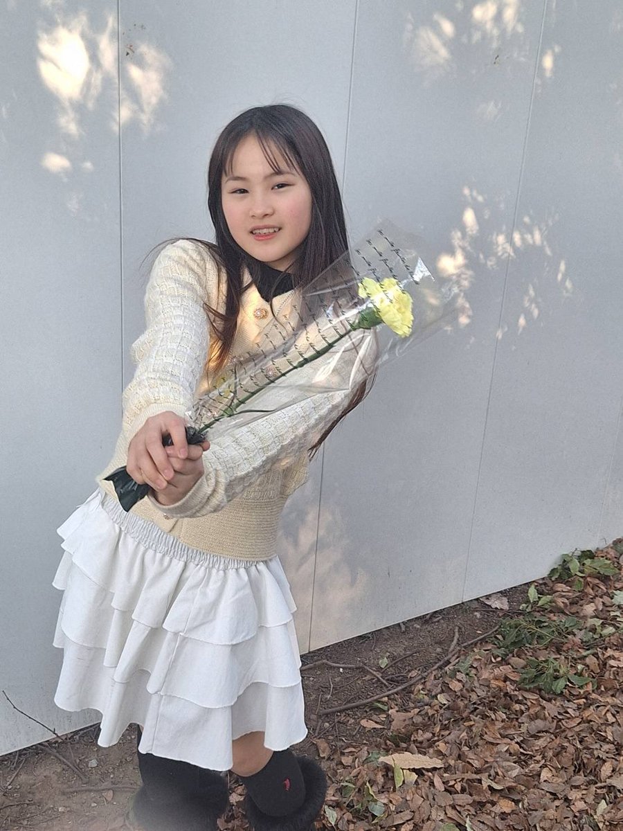 おつここ💛 今日も1日おつかれさま✨ 水曜日、ここまでよくがんばっ