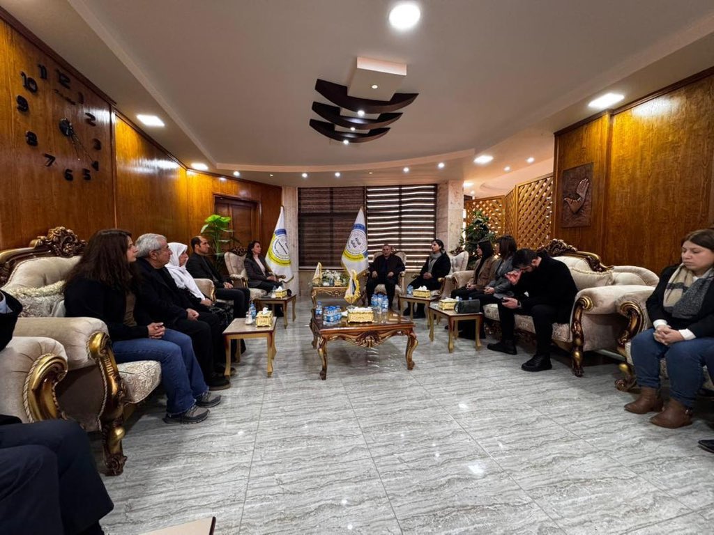 hot cold dêran tweet media