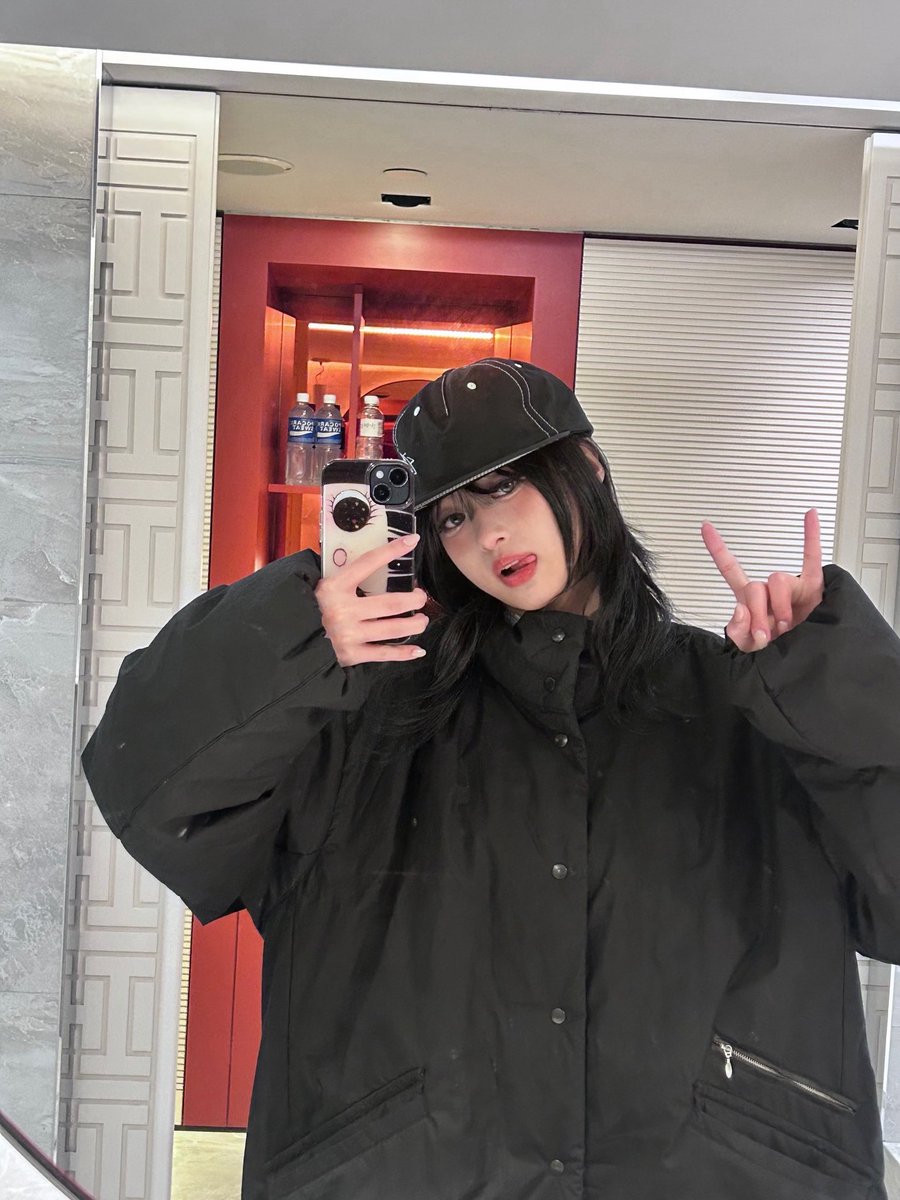 picbaemon's tweet image. HELLO JUNG AHYEON ???