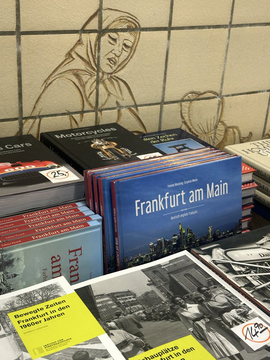 1년동안 비자 못받아서
돌아다닌 독일 도시 목록

함부르크 뤼벡 베를린 하노버 드레스덴 라이프치히 할레 본 쾰른 프랑크푸르트 밤베르크 뉘른베르크 뷔르츠부르크 뮌헨 칼스루헤 슈투트가르트 만하임 하이델베르크 비스바덴 프라이부르크 자브리켄 

독일 도시에 대해 무엇이든 물어보세요 ^_^