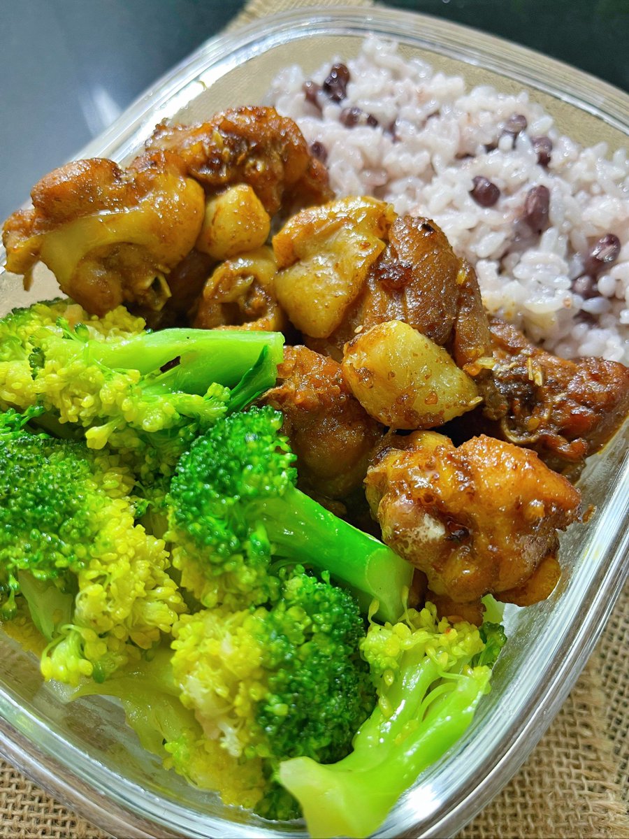KumarMhnder's tweet photo. 今日快手午餐：糙米饭+香煎鸡胸肉+清炒时蔬+卤蛋，高蛋白低负担，15分钟搞定超满足！ https://t.co/UmfdQiRMZE