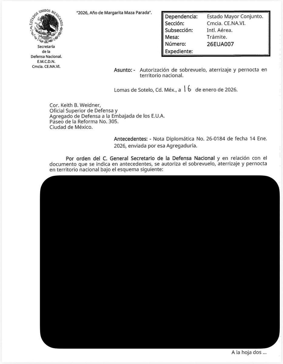 Hoy vamos a revelar el documento completo con los detalles de la autorización para que aterrizara el avión Hércules de EU, en el aeropuerto de Toluca, el fin de semana. 

Contradice lo dicho por Gobernación. 

9 am, en Latinus Diario.