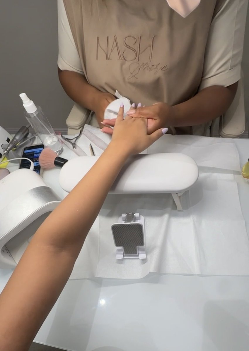 SamarAlmsarri's tweet photo. My toxic trait is booking a nail appointment instead of dealing with my problems. https://t.co/AlWc6uNbFB