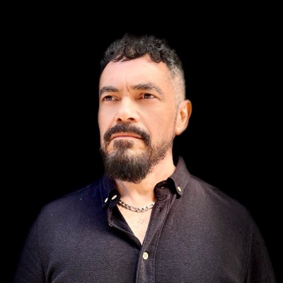 AngelDavid_VS's tweet photo. Custodio la vocación política responsable.
Acompaño líderes a recuperar su centro interior y ejercer poder con verdad.
Independiente: no dependo de políticos.
#VocacionPolitica #PoderManifestado
#NuevaFotoDePerfil https://t.co/uQOm2dV6rm