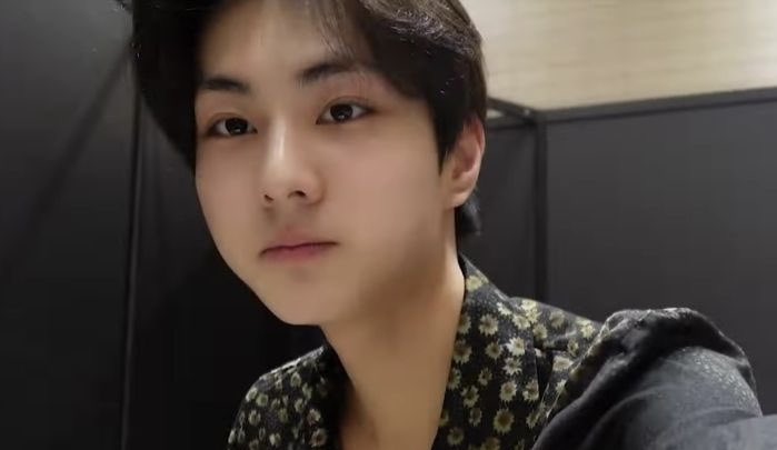 Hunmu02's tweet image. 아니 생얼이라 완전 갓쪄낸 떡 그 자체임