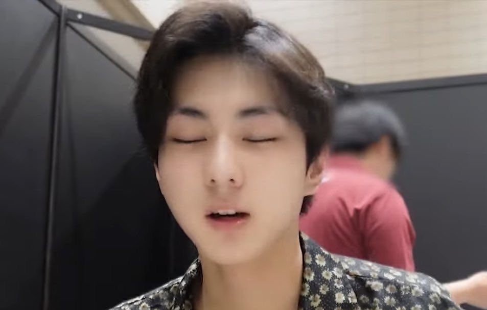 Hunmu02's tweet image. 아니 생얼이라 완전 갓쪄낸 떡 그 자체임