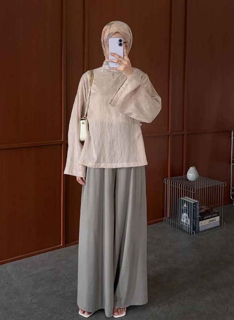 seiajee's tweet image. pretty outfit i found on shopee
🍓🍥🍡🍧