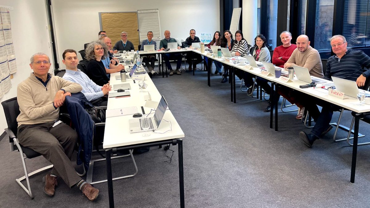 fracsaero's tweet image. 🇩🇪🇫🇷FRACS designs specialized #training to best meet the needs of its clients. Thank you to the @EASA  staff who participated in this “#AccidentInvestigation” course for their engagement and dedication!
 #CustomizedTraining #Cologne #Deutschland