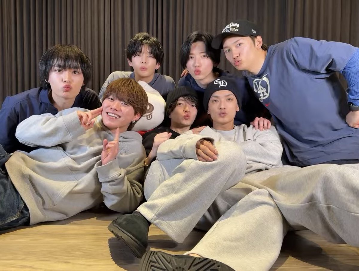 ooni__87's tweet photo. ほんとになにわ男子ってなにふぁむを楽しませてくれるの🥹いつもありがとうでいっっぱい‼️だ〜〜いすきだよ🎀 https://t.co/s8QSi6cV4l