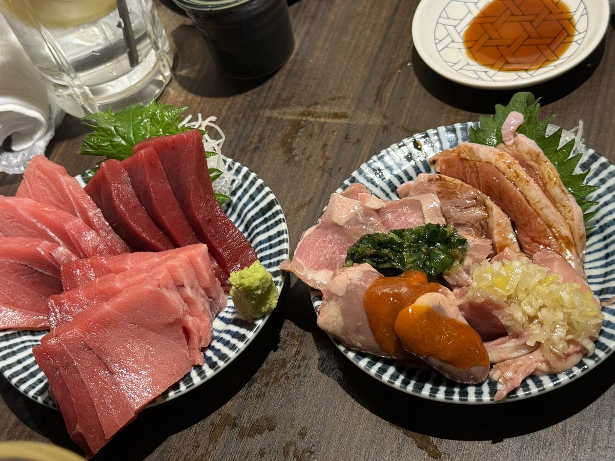 cm_zzz_'s tweet photo. マグロ刺身、肉刺し最高やった https://t.co/qP5ali63QA