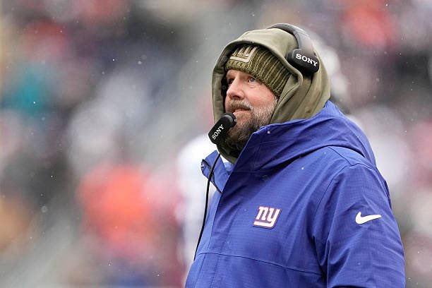 AdamSchefter's tweet image. Bills requested a head coach interview with former New York Giants head coach Brian Daboll, per source.
