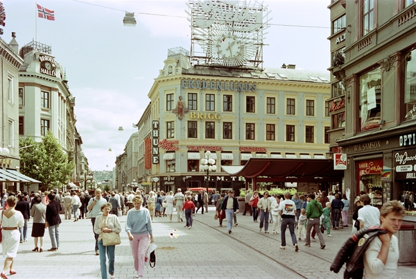 Lykten_no's tweet image. Forestill deg et Oslo... 
Uten tagging
Uten forsøpling
Uten rombander
Uten gateransbander
Uten eldreransbander
Uten menneskehandel
Uten narkogjenger med våpen
Uten gjeng- og overfallsvoldtekter
90% av gatekriminaliteten forsvinner over natten
#Remigrasjon