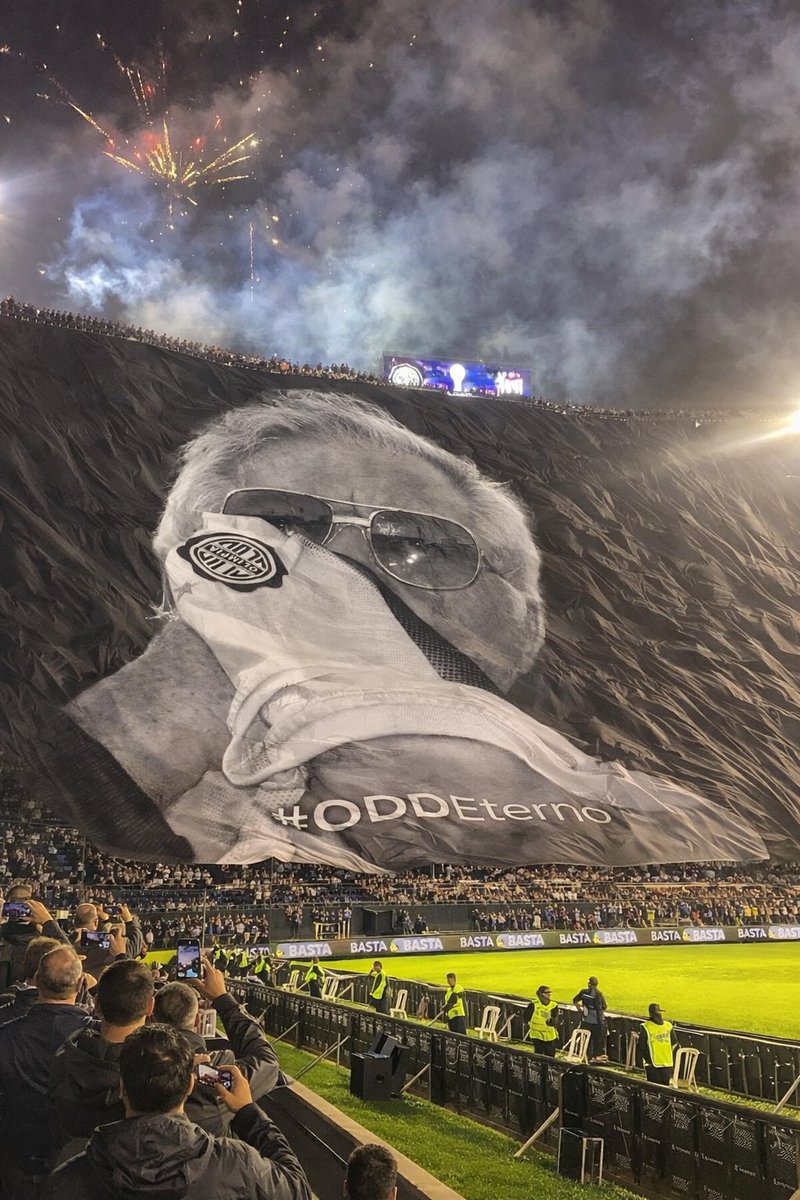 Si cada un Olimpista pone su granito de arena será posible esta imagen alguna vez en el sector de gradería sur. 

<a href="/elClubOlimpia/">Club Olimpia</a> <a href="/agdws/">Alejandro Domínguez</a> <a href="/cotonogues/">Rodrigo Nogues</a> <a href="/LaBarra79Ofic/">La Barra 79 #La79</a> <a href="/nandefranja/">Ñande Franja</a>