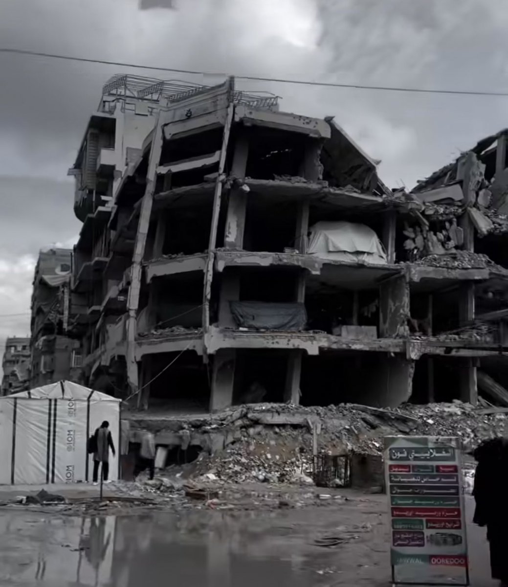 yousef_ki1's tweet image. If you see this photo, put a dot to break the Silence.