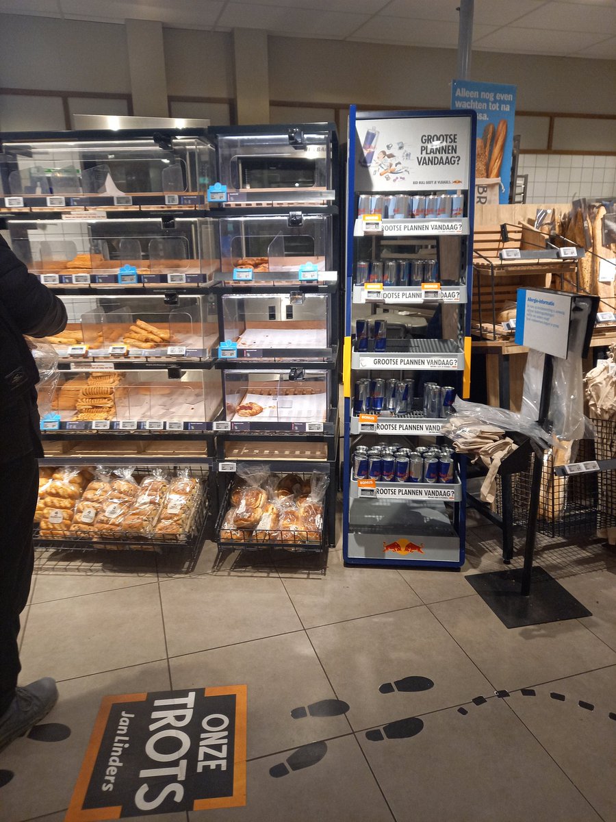 EsLe 🥀 tweet media