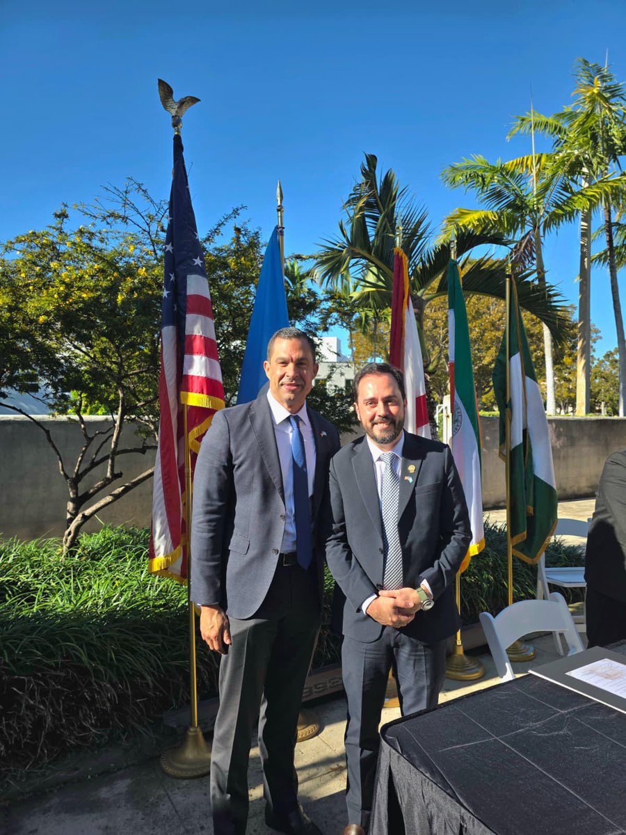 Vince Lago tweet media