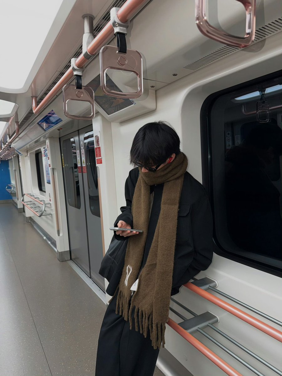 berrymuchoco's tweet image. langit bumi bersaksi...
kenapa kamu tampan sekali 🫠🤲