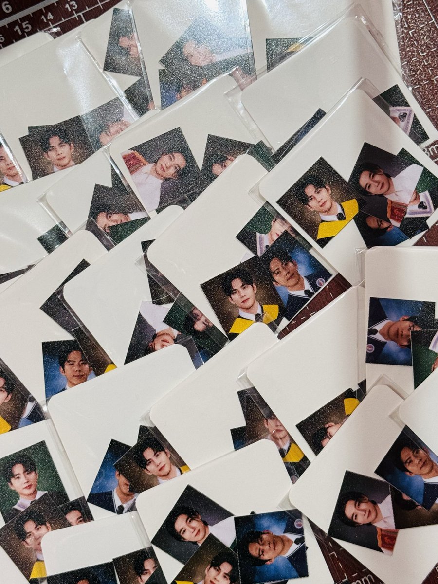 boyacart's tweet image. 🍀 day6 the decade in manila fan support / freebies 🍀

hi! will be giving these day6 grad pic photo sets (in their government assigned big 4 universities! eme) on con day! see you guys 🤸‍♀️

#TheDECADEinManila #DAY6inManila  #DAY6_10th_Anniversary_Tour