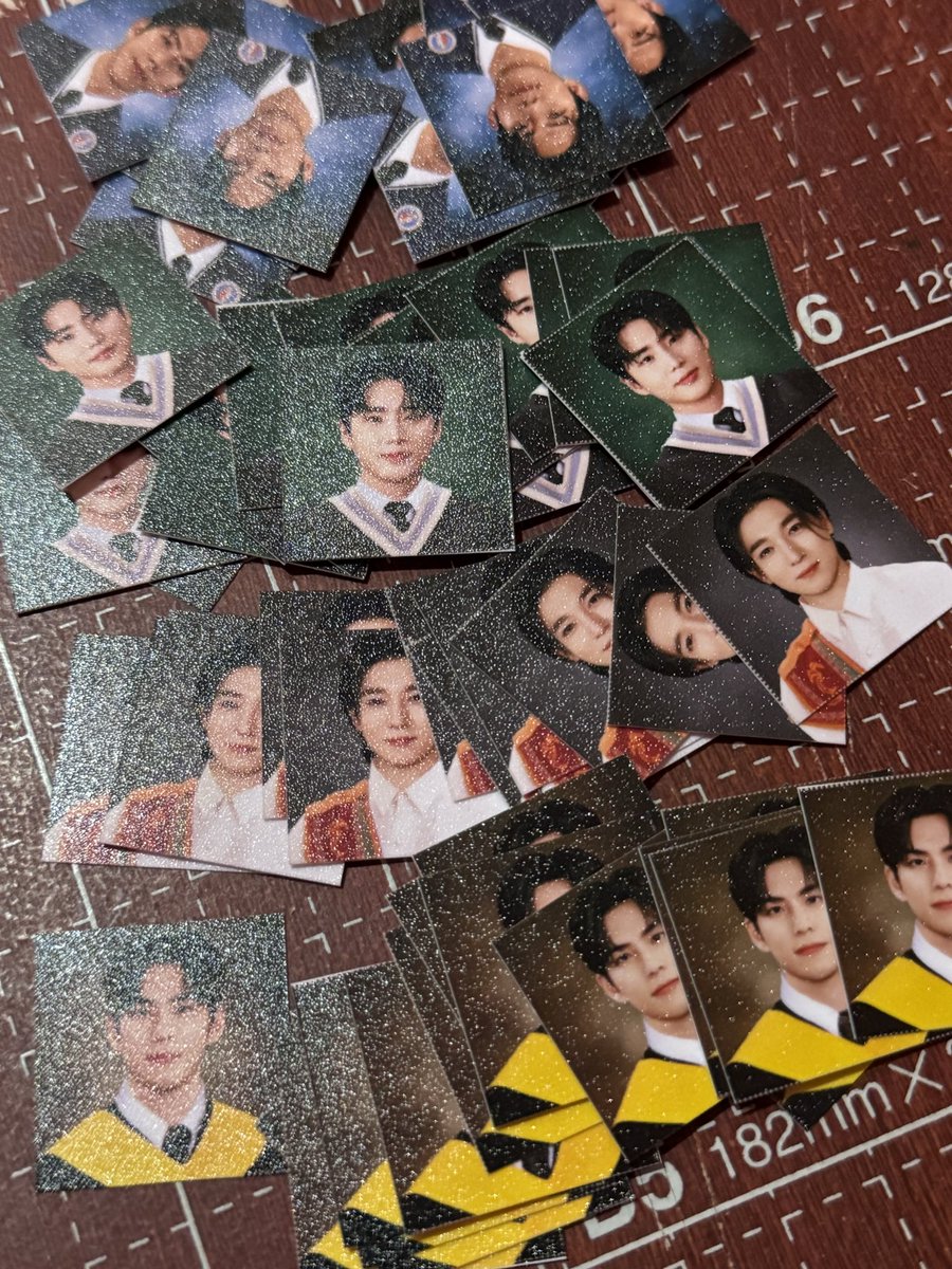 boyacart's tweet image. 🍀 day6 the decade in manila fan support / freebies 🍀

hi! will be giving these day6 grad pic photo sets (in their government assigned big 4 universities! eme) on con day! see you guys 🤸‍♀️

#TheDECADEinManila #DAY6inManila  #DAY6_10th_Anniversary_Tour