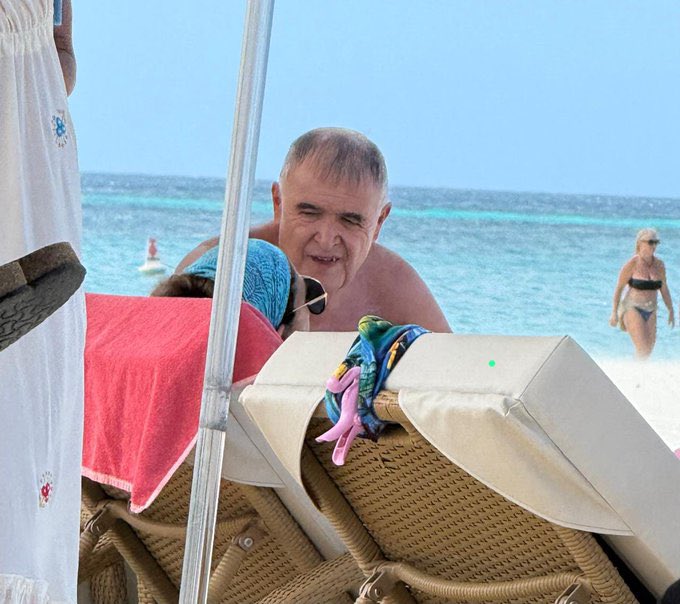 atlanticsurff's tweet image. Desde Aruba, Osvaldo Jaldo (Gobernador Peronista de Tucumán) te dice que tenes que apostar al turismo nacional. Vean que divino todo.👇👊💣✌🏿