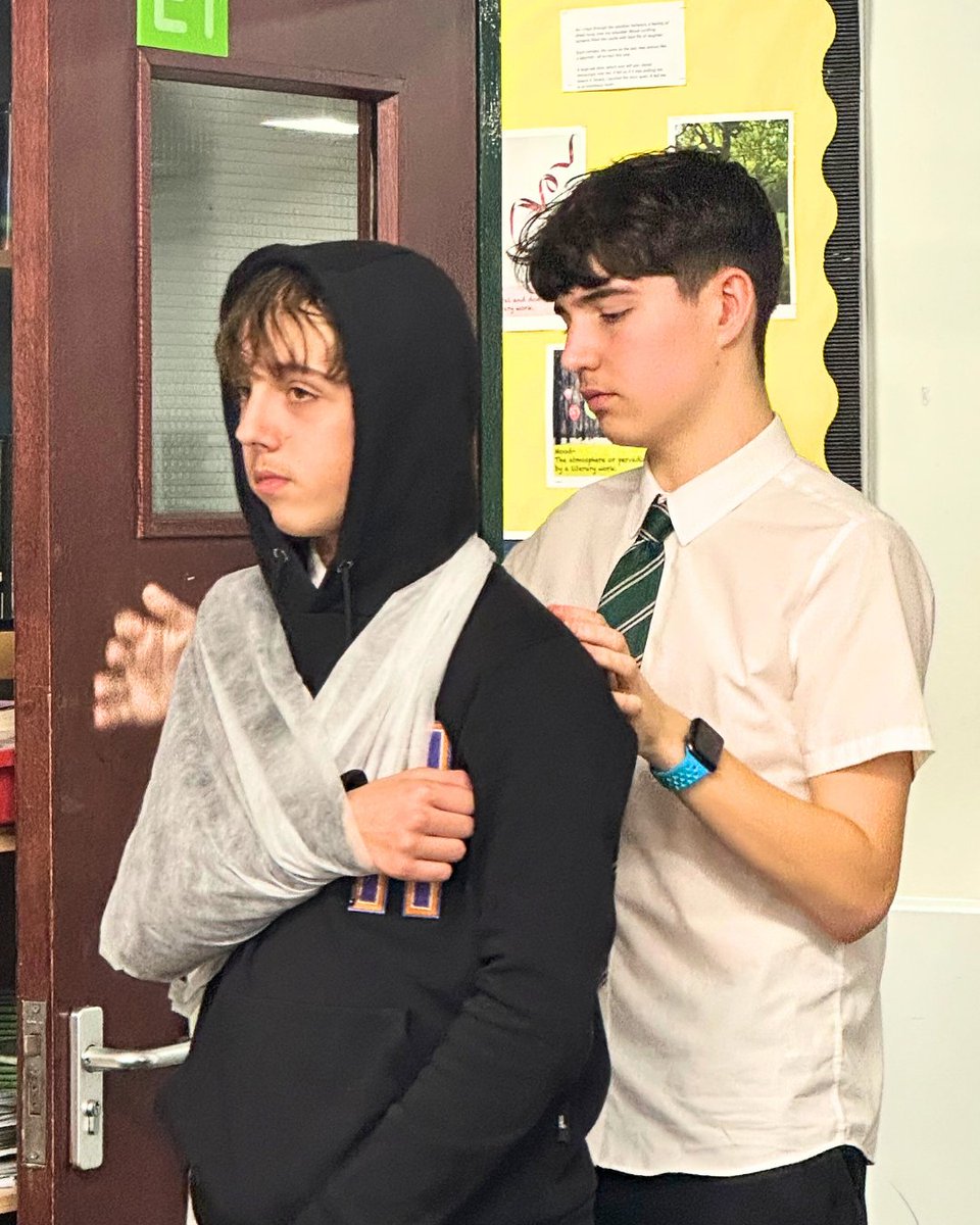 Our DofE students, taught by Clara &amp; TJ, learned basic First Aid: wrapping wounds and making slings. Students took to the tasks with care and attention to detail, and in the highly unlikely event of injury, they know what to do.

#dukeofedinburgh #firstaid #fearnhillschool