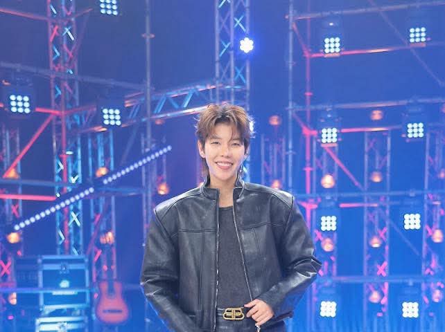 NanSopita38303's tweet photo. ตื่นเต้นจังเลยจะเลือกเพลงอะไรนะ
#SONGRIDER2Xป๊ายปาย https://t.co/8XNigP7yJv