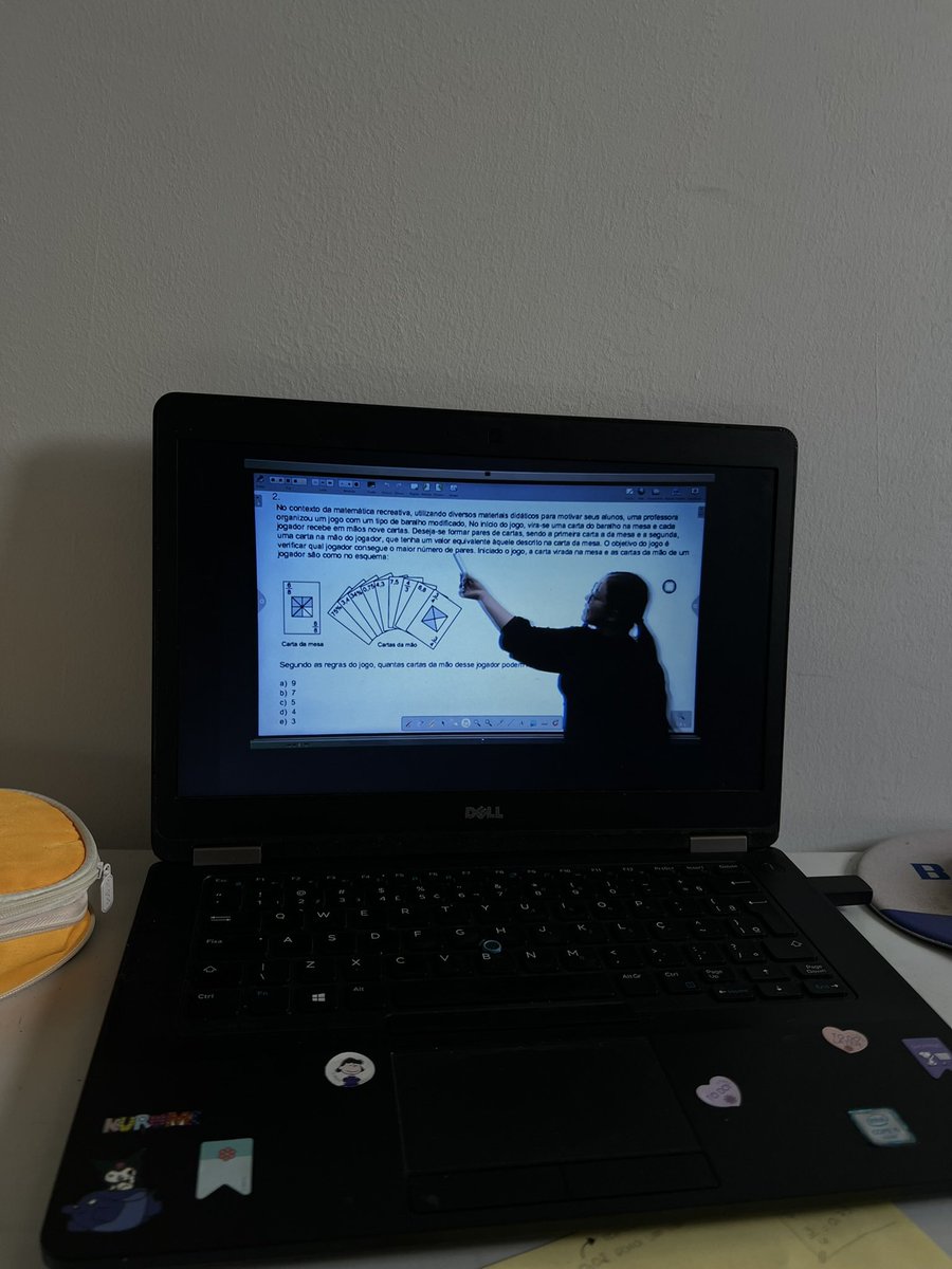 medjomotta's tweet image. #studytwt #studytwtbr 
Jo, 2005
Ele/dele 
Vestibulando de med 
→ foco na ufpe 
→ estudo para o enem e UNEB 
→ sou novo por aqui, gosto muito de ver filmes e séries, escutar música, e estudar biologia🌿
♡/↺ = moots