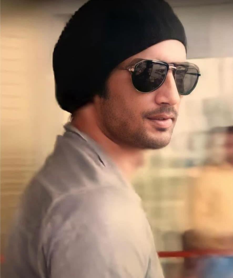 Manisha1672's tweet photo. @dr_srai Sushant Day  ❤️ 

#SushantDay🎊
#SushantSinghRajput𓃵 

Beautiful beautiful 🤗✨
VM 👌 https://t.co/xZonTOp1Q3
