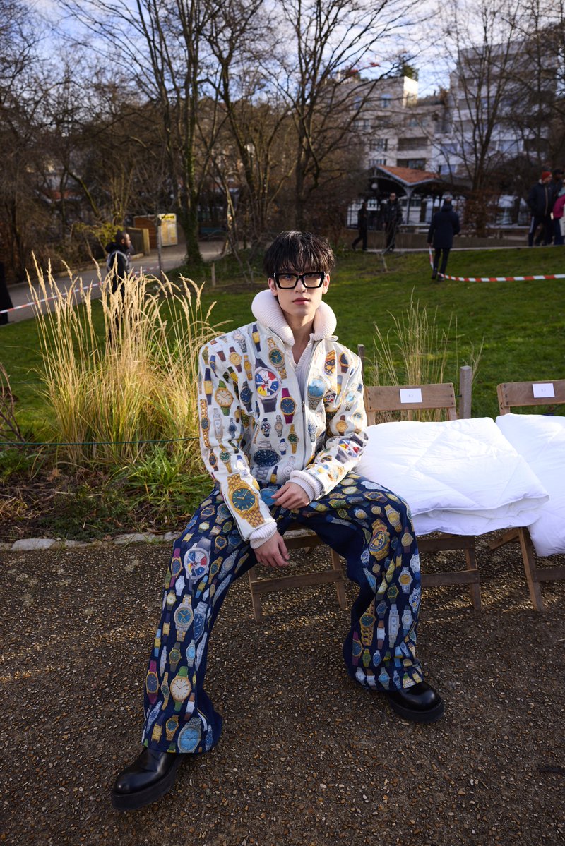 Kazzmagazine's tweet image. หล่อเกิน! ลุคสุดคูลของ “โทมัส ธีร์ทัศน์” ในการเข้าชมแฟชั่นโชว์ 3.PARADIS คอลเล็กชั่น Autumn/Winter 2026 in PARIS ✨

#3PARADISxTHOMAS
#tthomastc 
#KAZZMAGAZINE