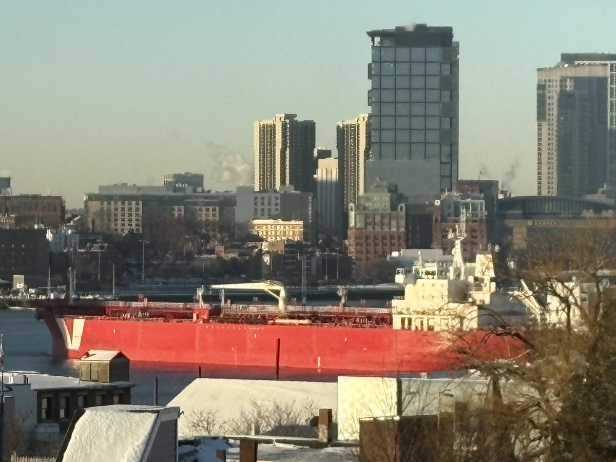 EricWiberg's tweet image. IVER PROSPERITY leaves Boston “Light” or empty back to Canada’s Bay of Fundy.