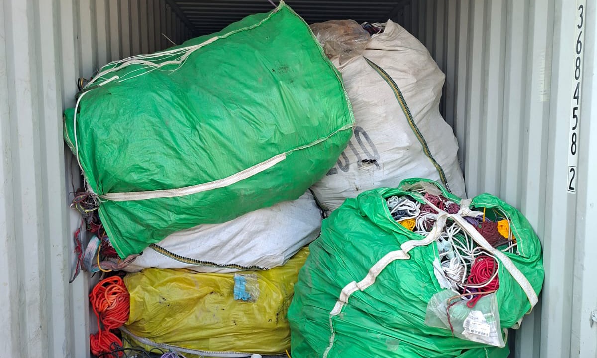 FrontieraRO's tweet image. Containere încărcate cu aproximativ 40 tone deșeuri, depistate în Portul Constanța  politiadefrontiera.ro/ro/main/i-cont… #politiadefrontiera via @FrontieraRO