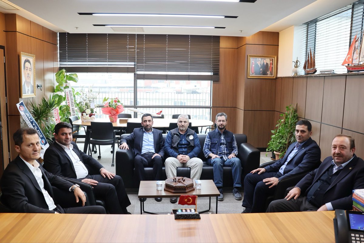 8. Olağan Genel Kurul’da güven tazeleyen Ulaştırma Memur-Sen Genel Başkanı Sayın Dr. Kenan Çalışkan'a ve Yönetim Kurulu üyelerine 'hayırlı olsun' ziyaretinde bulunarak başarı dileklerimizi ilettik.

<a href="/Kenan__Caliskan/">Dr. Kenan Çalışkan</a> 
<a href="/UCMSGenelMerkez/">ULAŞTIRMA MEMUR-SEN</a>