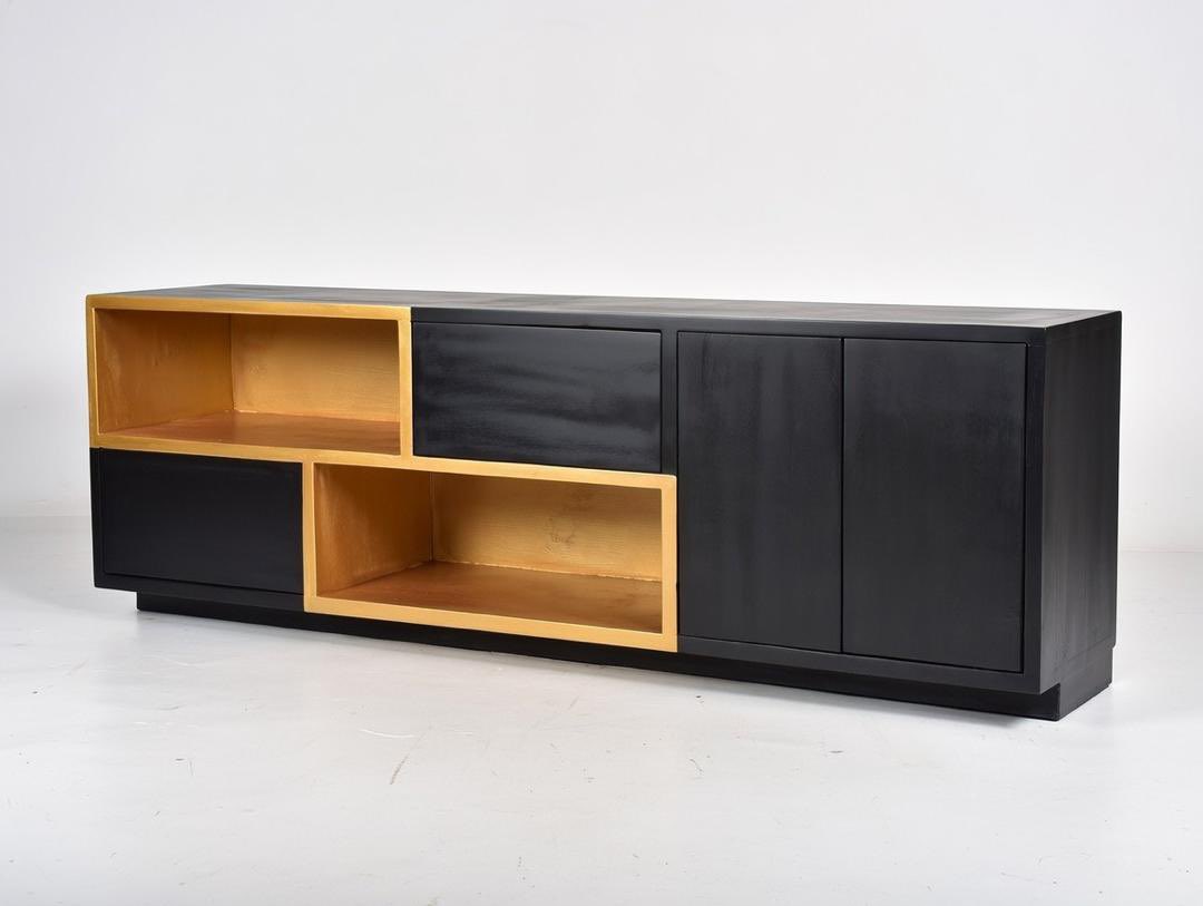made_byatin's tweet photo. A statement console designed to elevate your space.
Handcrafted from scratch with solid teak wood and built for strength, refined structure, and timeless beauty.
A perfect fit to elevate your space.
#consoletable #tvconsole #consoledesign https://t.co/uno3m31kFO