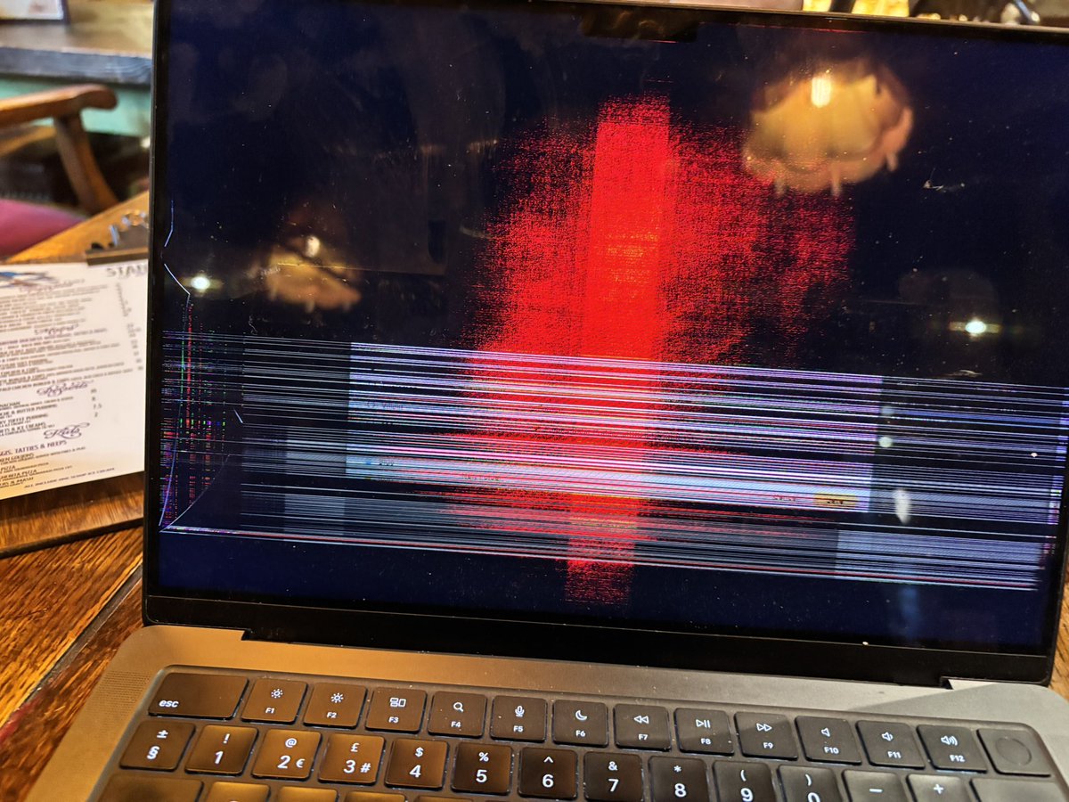 TomBoomBox's tweet image. Today not going well