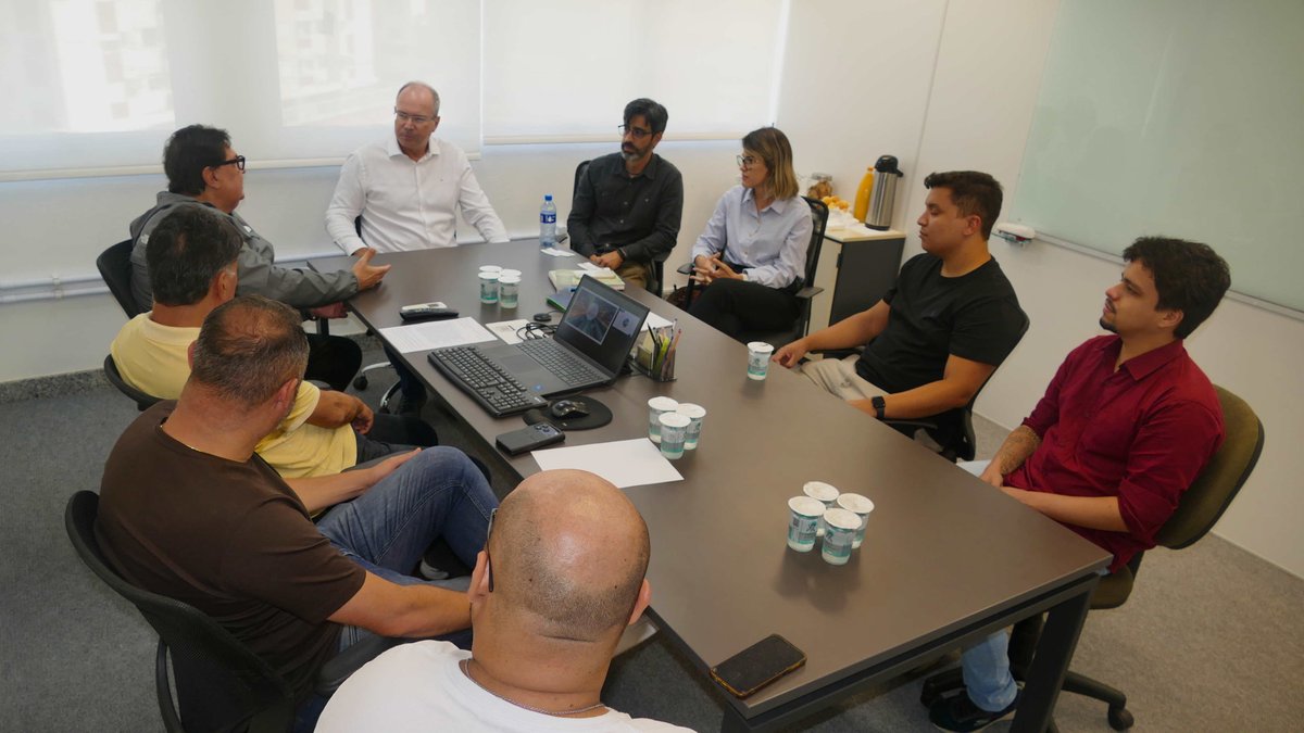 LabtransUFSC's tweet image. Equipe do DNIT realiza visita técnica ao LabTrans para tratar de projetos em andamento e novas parcerias
O LabTrans/UFSCrecebeu, no dia 20 de janeiro, a visita técnica de representantes da Coordenação de Engenharia de Trânsito (CET), vinculada à Coordenação-Geral de Operações…