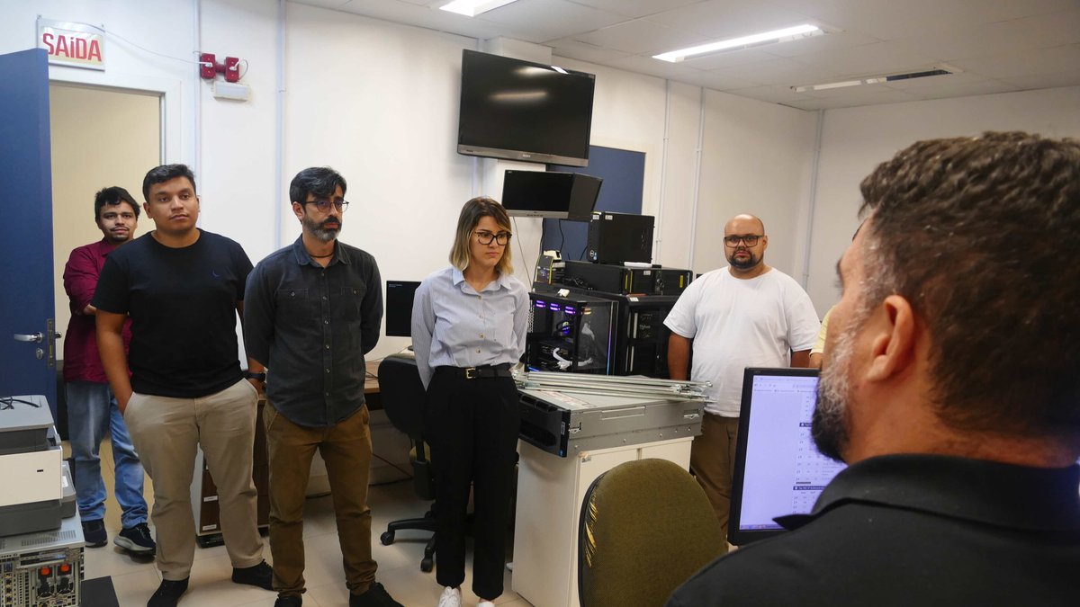 LabtransUFSC's tweet image. Equipe do DNIT realiza visita técnica ao LabTrans para tratar de projetos em andamento e novas parcerias
O LabTrans/UFSCrecebeu, no dia 20 de janeiro, a visita técnica de representantes da Coordenação de Engenharia de Trânsito (CET), vinculada à Coordenação-Geral de Operações…